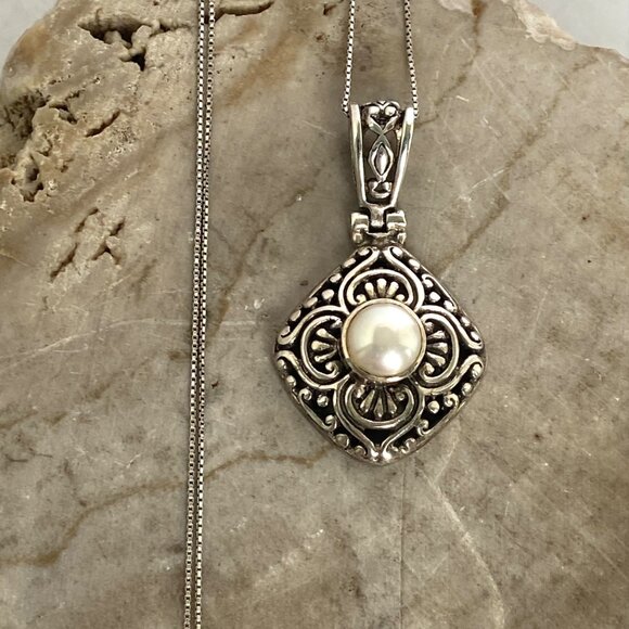 Sterling Silver 925 Pearl Scrollwork Bali Style Pendant Necklace 20" Box Chain - Picture 1 of 16